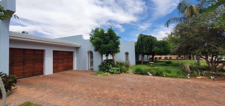 4 Bedroom Property for Sale in Oosterville Northern Cape